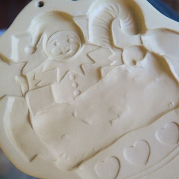 Vtg Brown Bag Cookie Art Mold 1987 Christmas Stocking Red Ribbon Hill Design - Picture 6 of 9